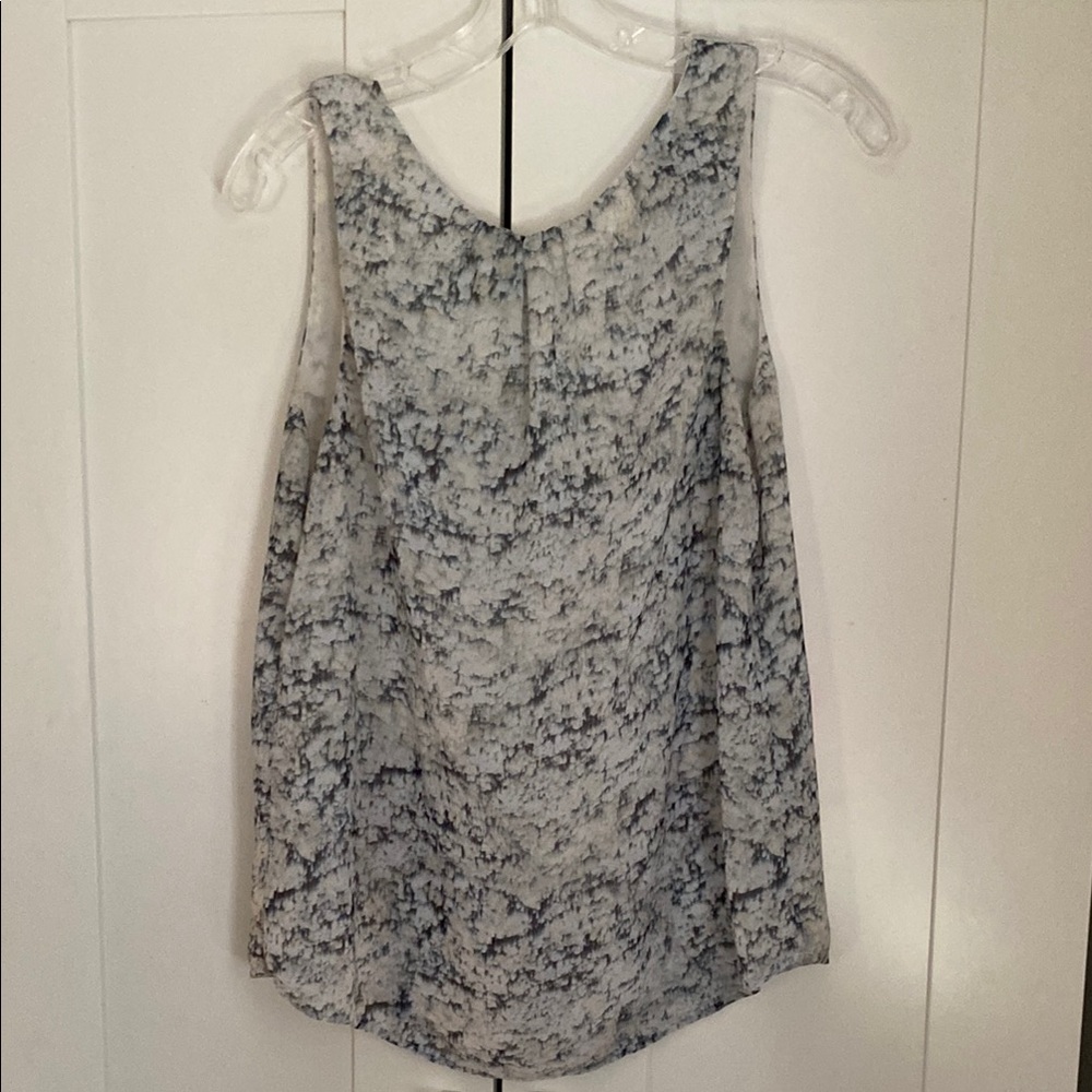 Grey and White Sleeveless Top